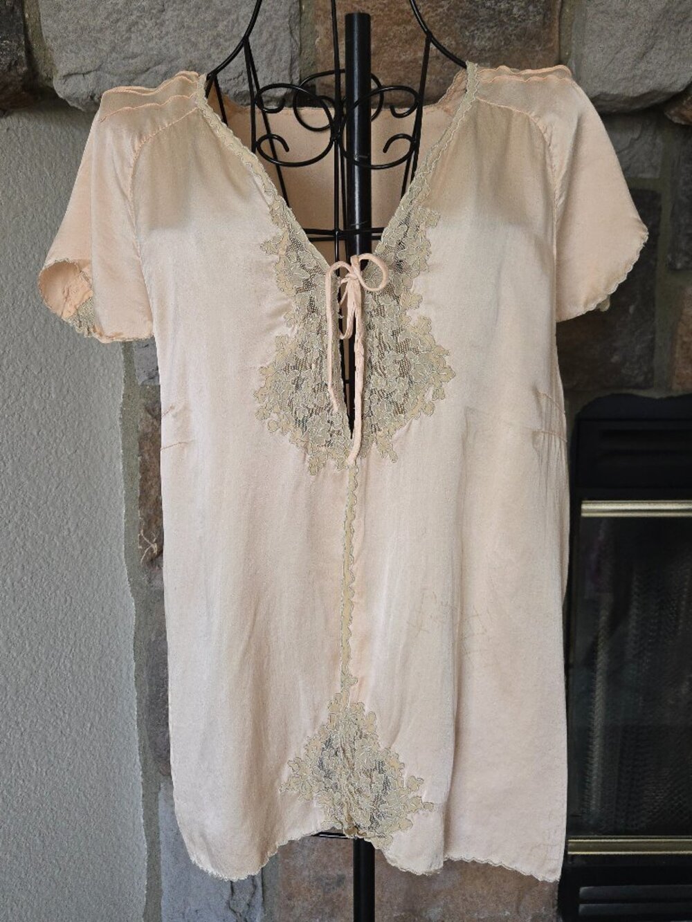 Antique Pure Silk Handstitched Bed Jacket - Picture 2 of 9